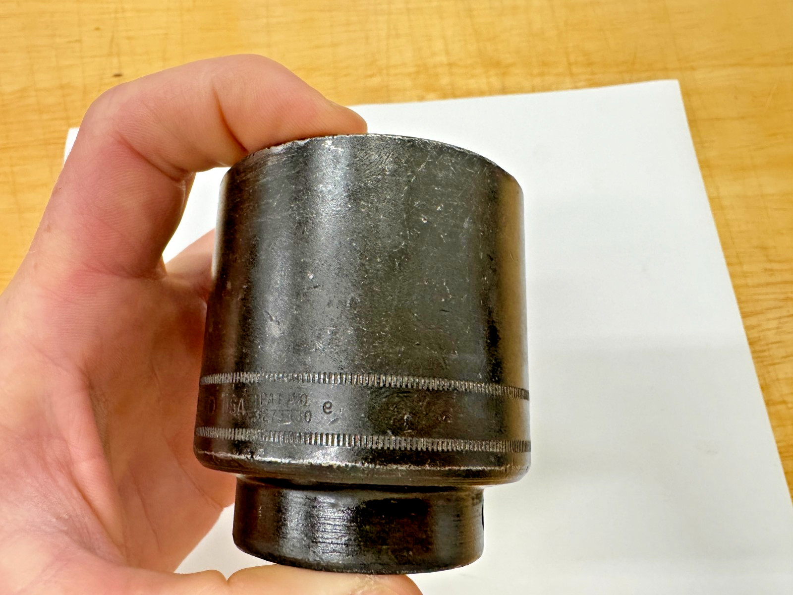 Snap-on Tools USA 1/2″ Drive 46mm Metric 6pt Shallow Impact Socket IMM460 used