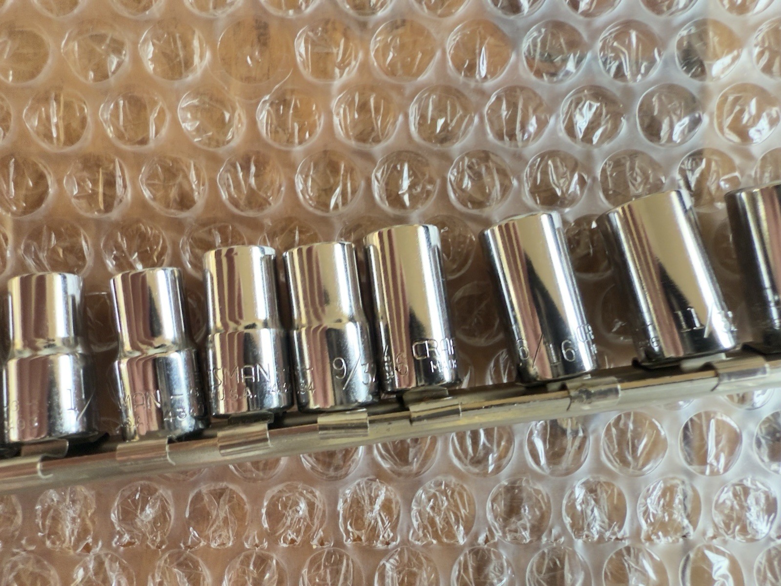 Craftsman G Series 1/4” Drive 6pt SAE 5/32” – 1/2” Socket Set w/ Craftsman Rail