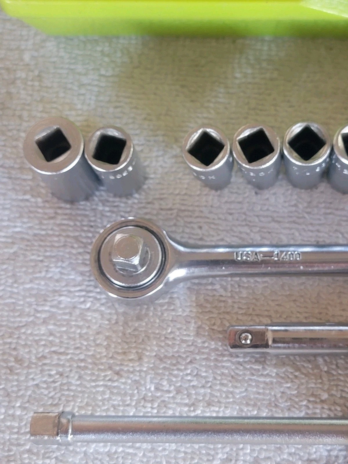 14pc XceLite 1001 Square Drive Socket Set 1/4″ + Ratchet & Ext. Plastic Case USA