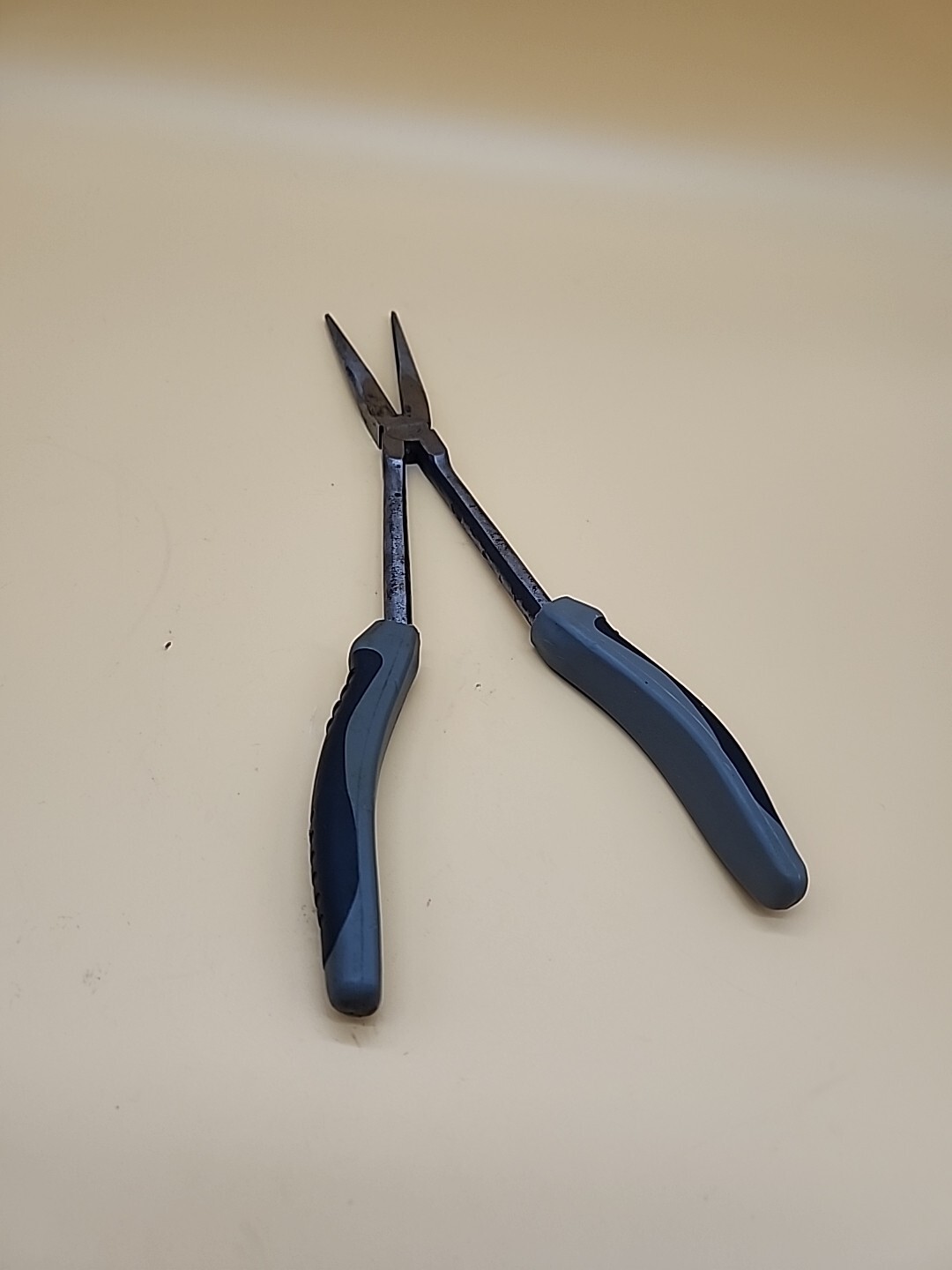 PRO GRADE 15220. Long Extended Reach Needle Nose Pliers Green 11” Handle