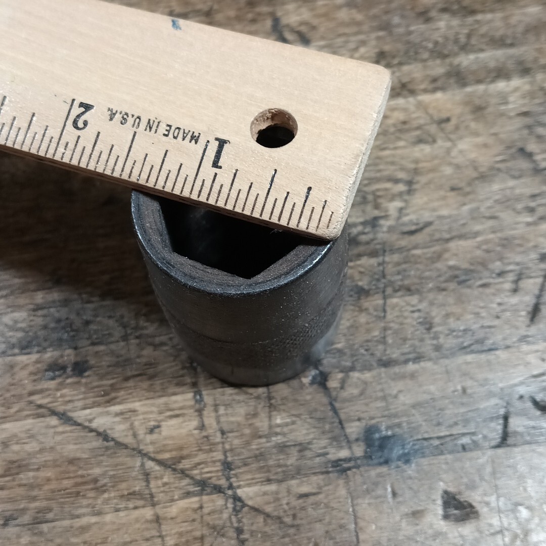 Snap on Tools USA 5/8″ Drive 6pt SAE 1-1/16” Socket 1930’s