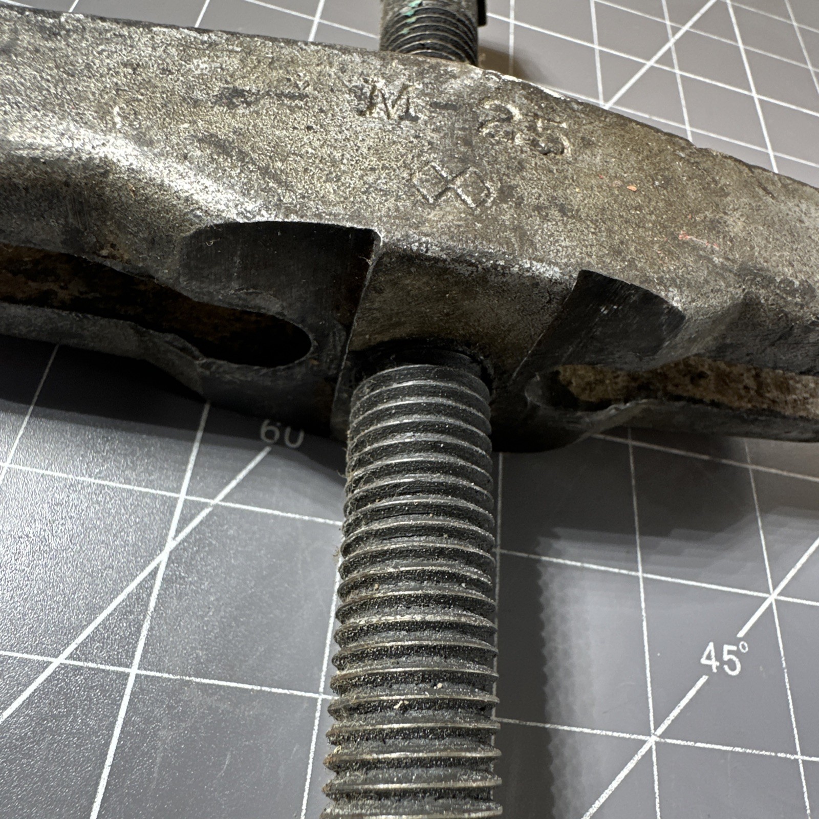ARMSTRONG-USA M25 Bearing Gear Separator Puller Older Vintage
