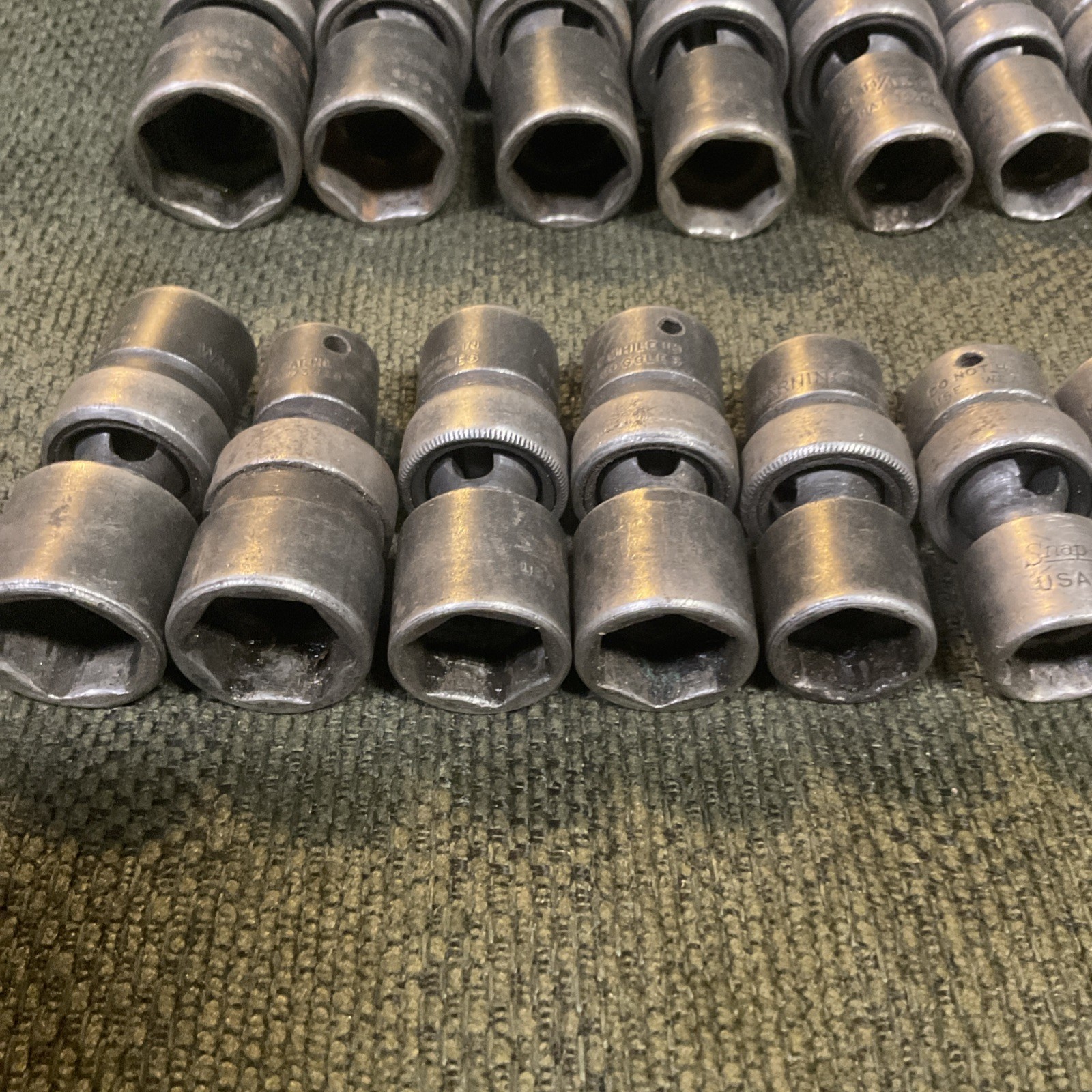 15 pc 1/2″ Drive & 3/8” Drive 6-Point Flank Drive Impact Swivel Socket