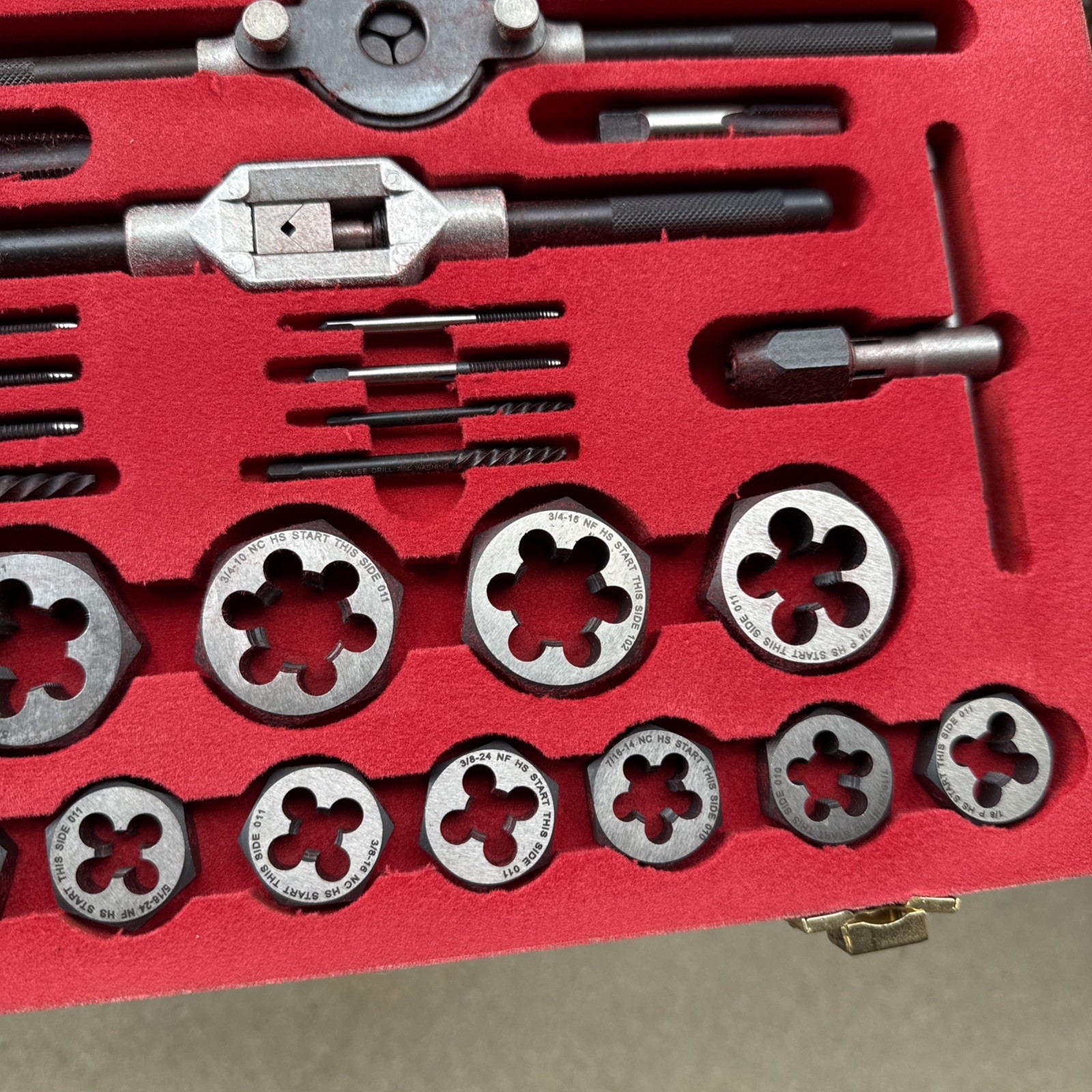 Bosch 96502 HSS High Speed Steel 58-Piece Tap & Die Set (COMPLETE)