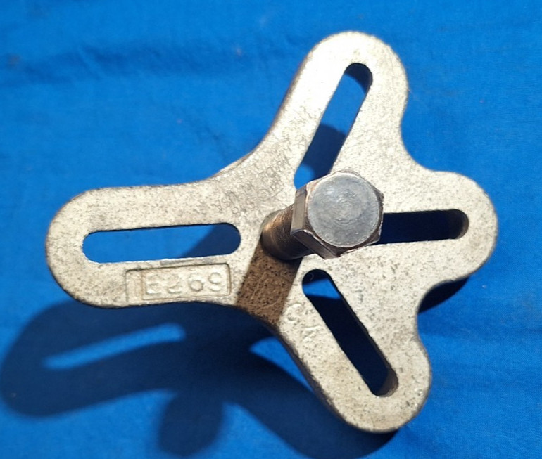 HEAVY DUTY Harmonic balancer puller / steering wheel puller
