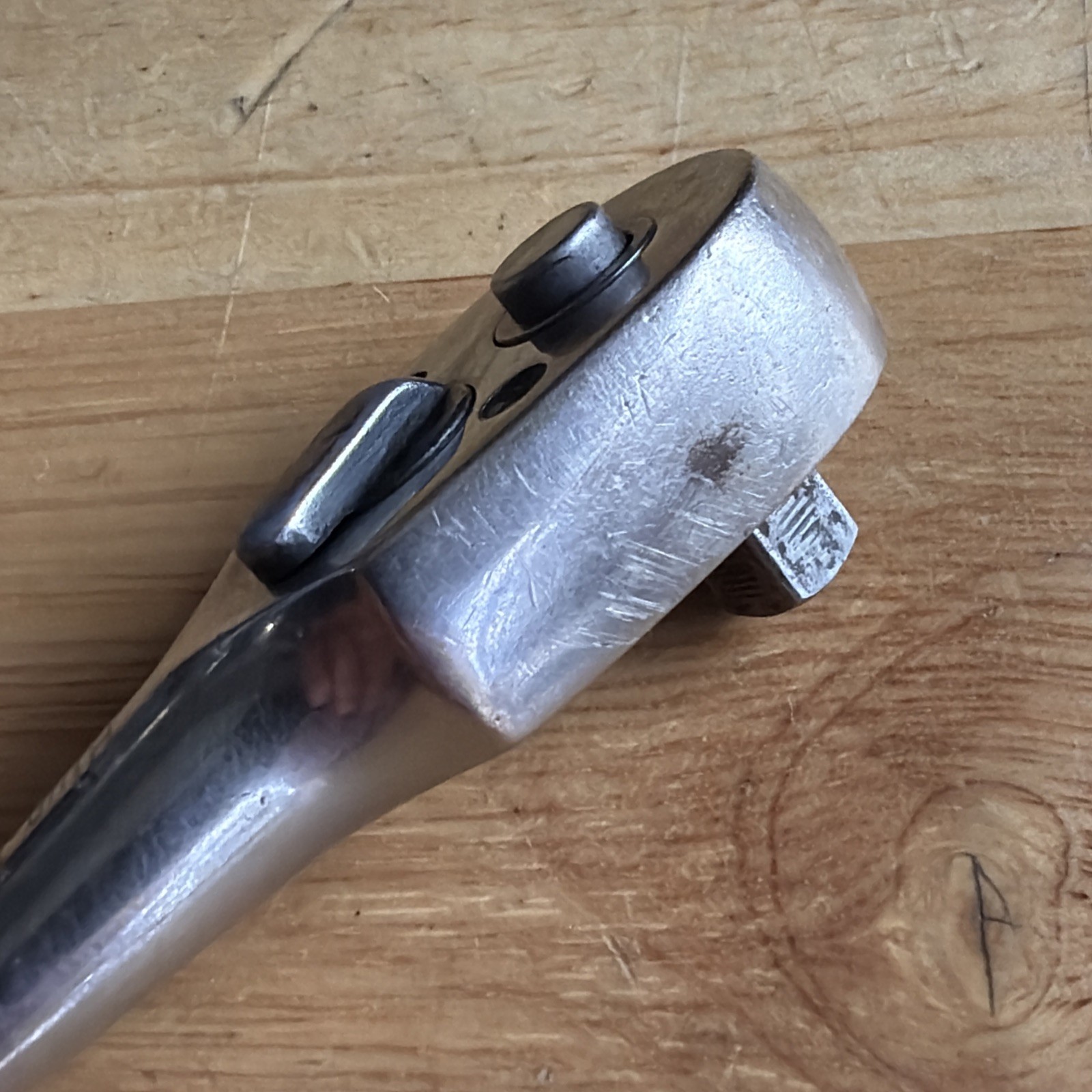 Blue Point Tools 5.5″ Long Ratchet 1/4″ Drive W/ Quick Release BPRT936