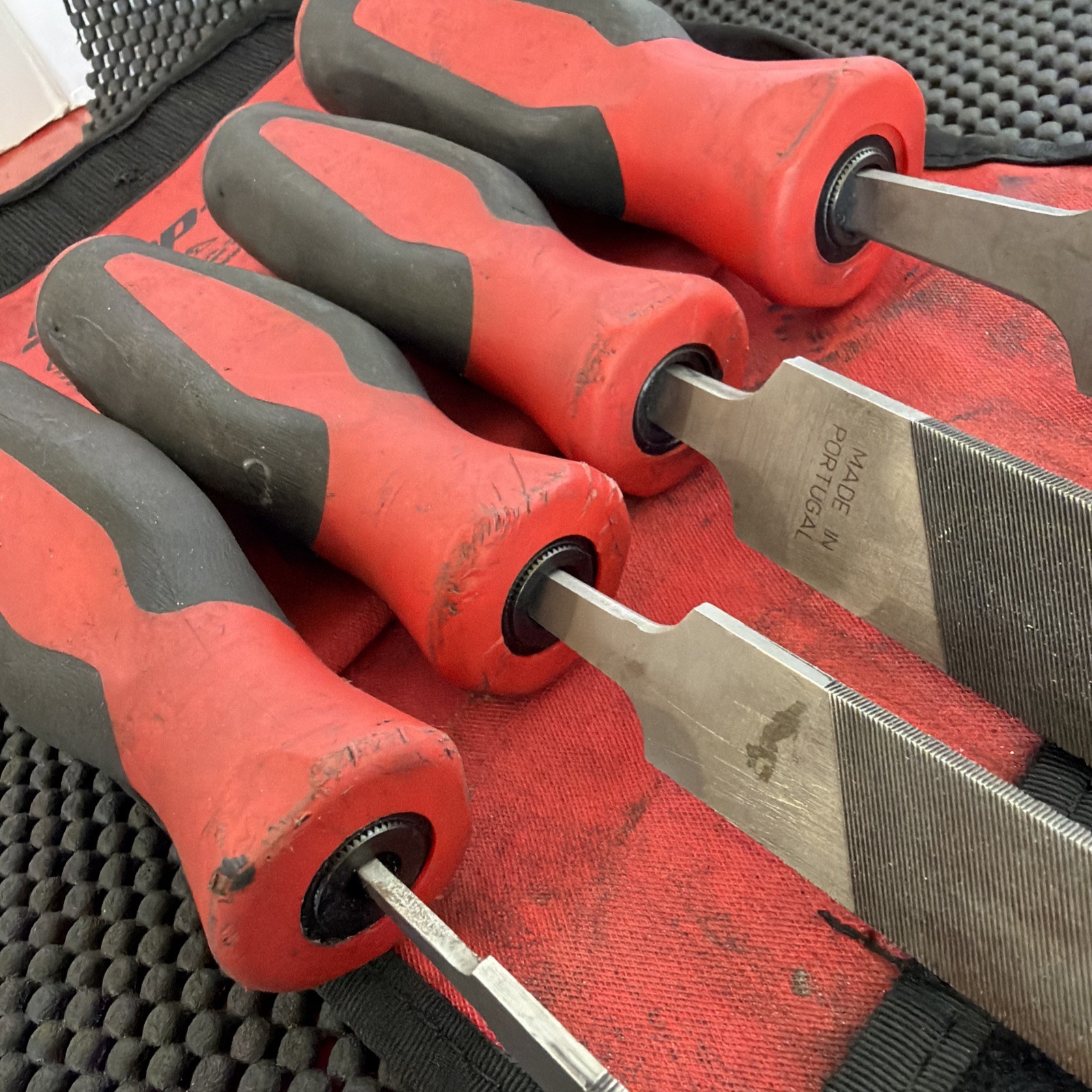 Snap On Tools Bastard Cut Mill File Set 4pc Red Soft Handle W/ Pouch SGH300A