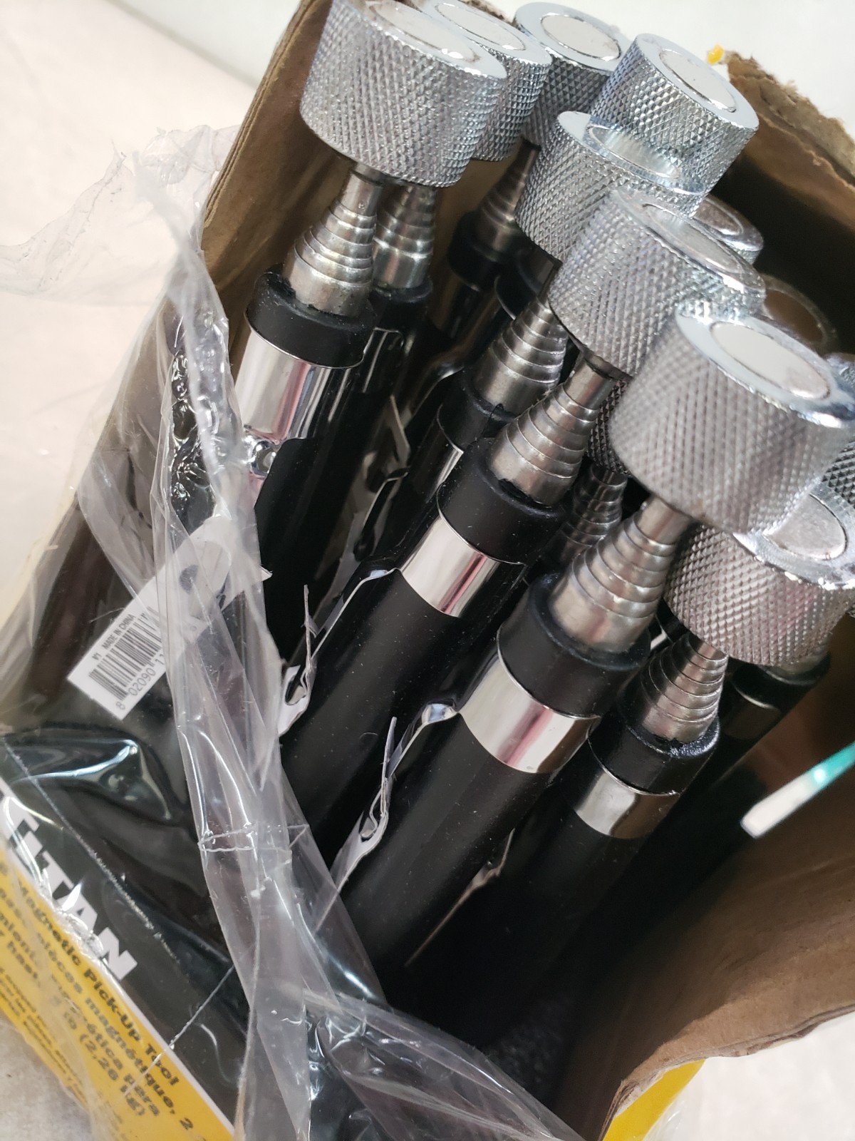 Lot of 19 – Titan 116630 5lb Telescoping Magnetic Pickup Tool | Up to 33 Inches