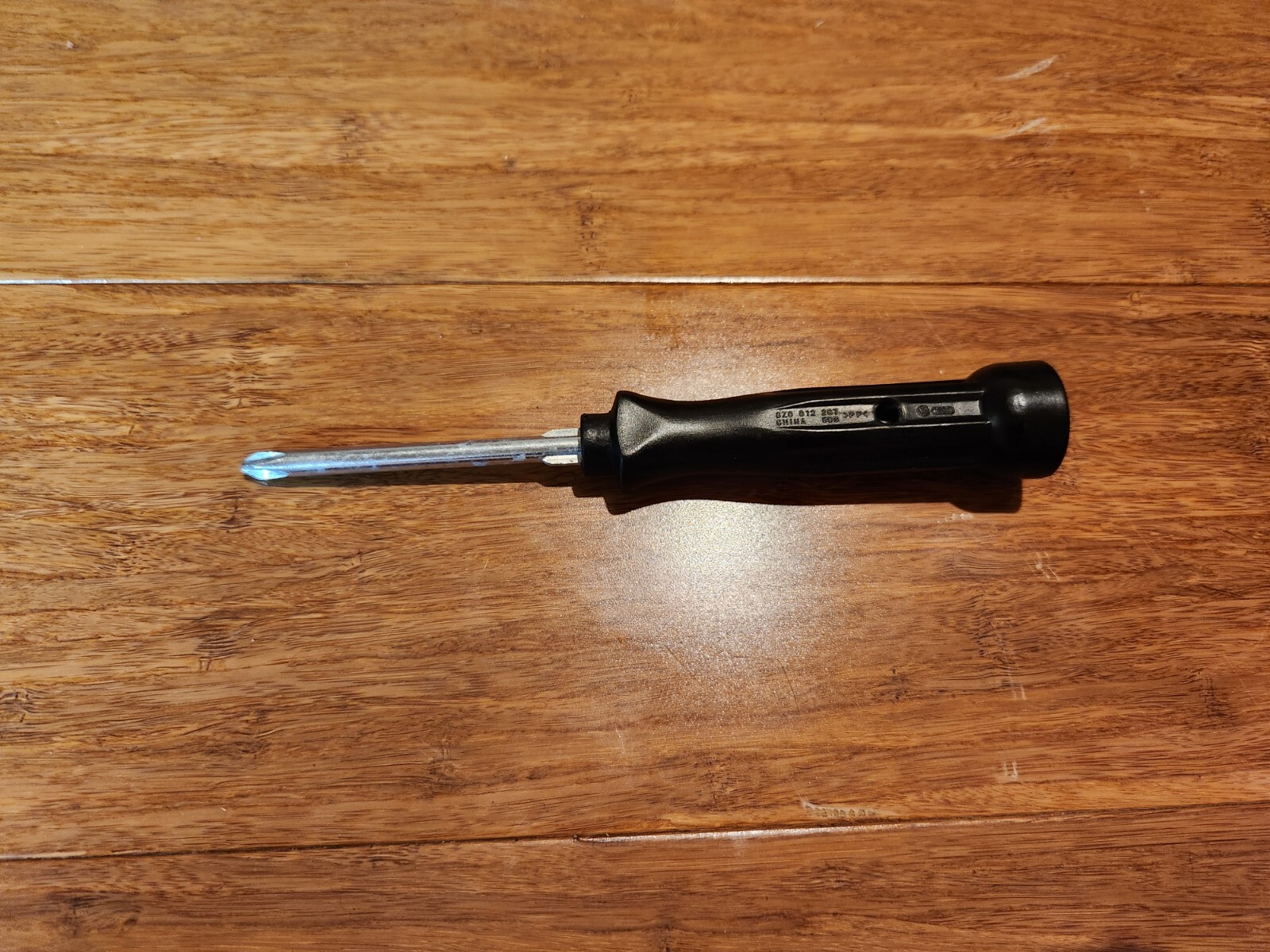 AUDI A1 A3 A4 A5 A6 A7 Q5 Q7 FLAT AND PHILLIPS CROSSHEAD SCREWDRIVER
