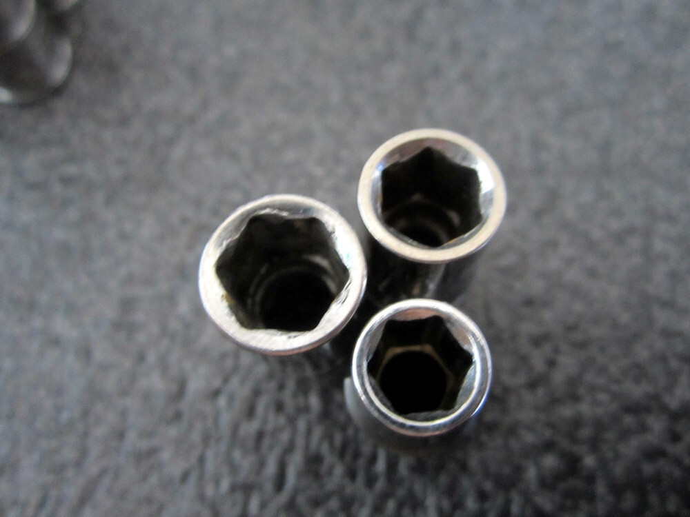Mixed Lot of Blue-Point 1/4″ & 3/8″ Drive Metric Sockets 6pt 12pt Short Deep