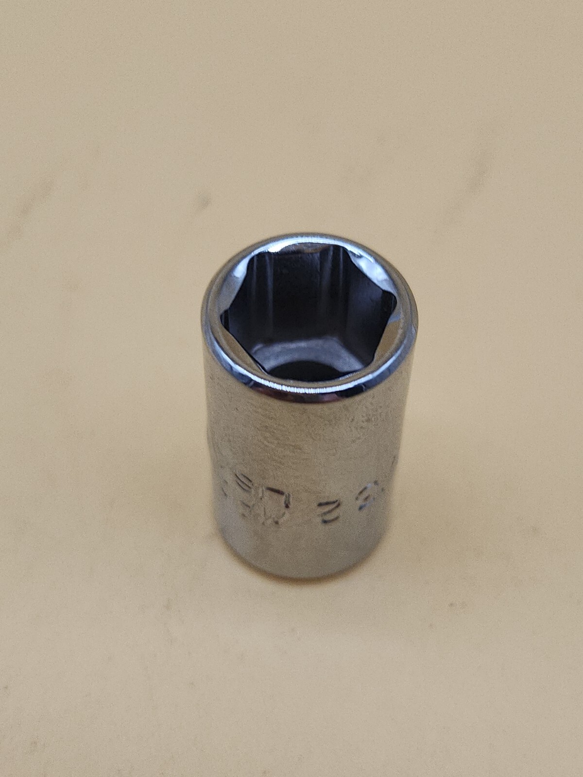 Mac Tools 11/32″ 6 Point 1/4″ Drive Shallow Socket M116R