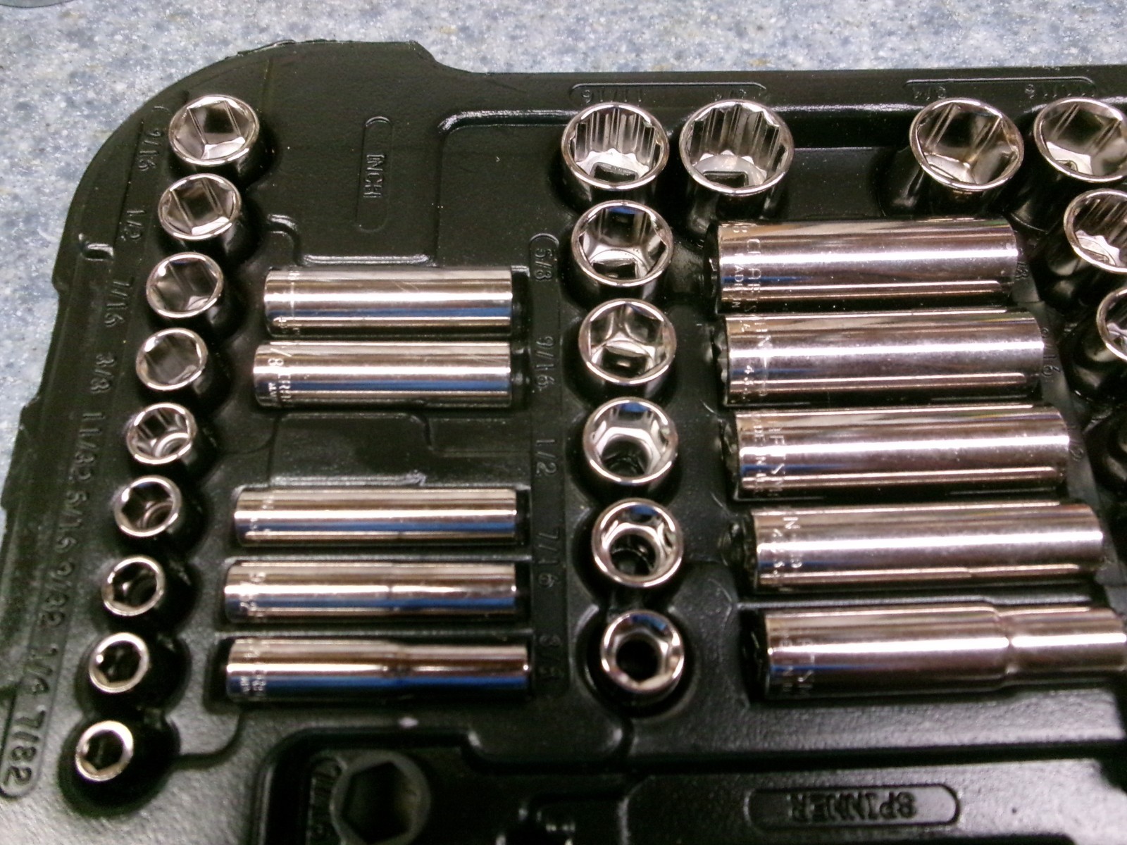 Craftsman USA 122 Piece Mechanic Tool Set with Case No 33122 Nice!