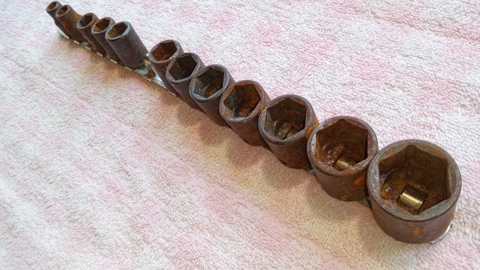 SNAP-ON METRIC IMPACT SOCKET SET RUSTED USABLE CHEAP SEE DESC FOR SIZES air tool