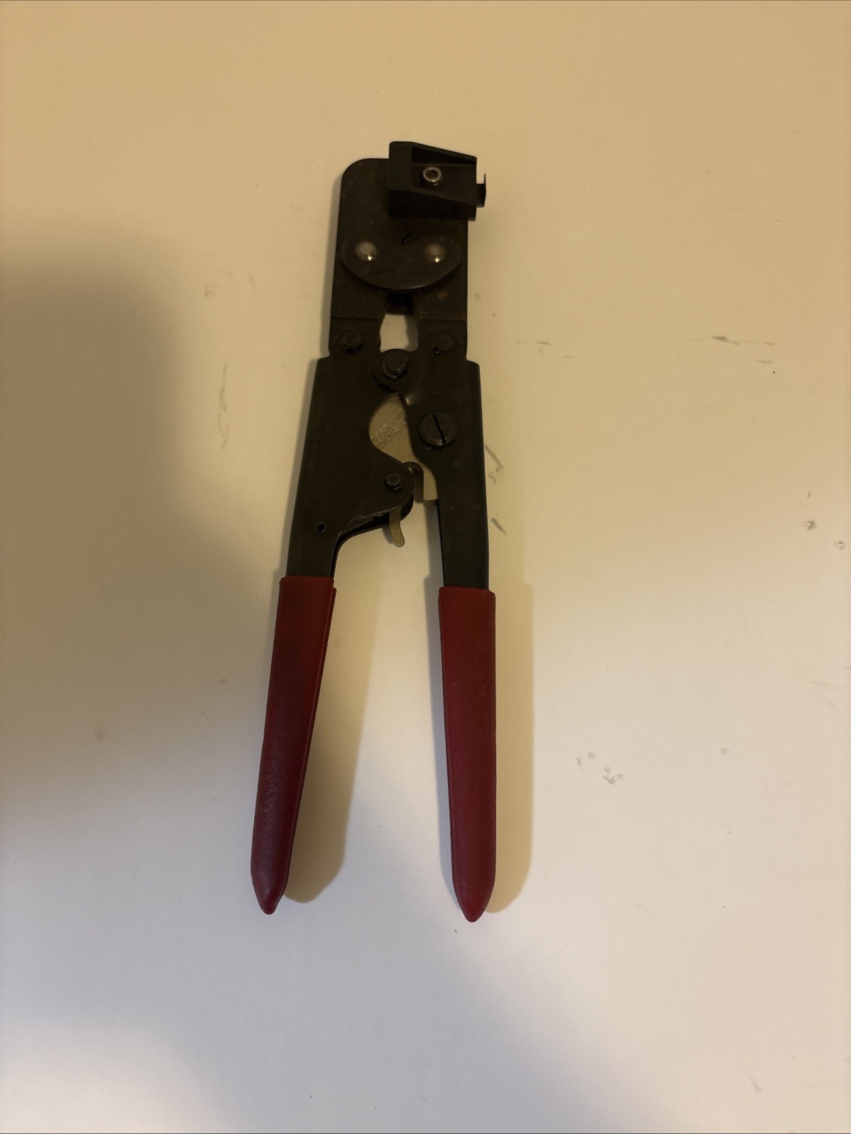 Packard Electric GM 15397700 Red Rubber Handle Terminal Crimpers Good Condition