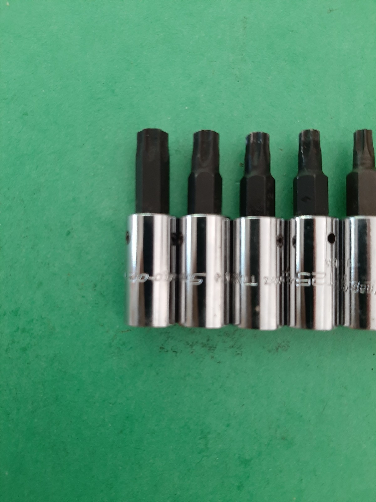 Snap-on USA 8pc 1/4” Drive Torx Bit Driver Socket Set T8 10 15 20 25 27 30 40