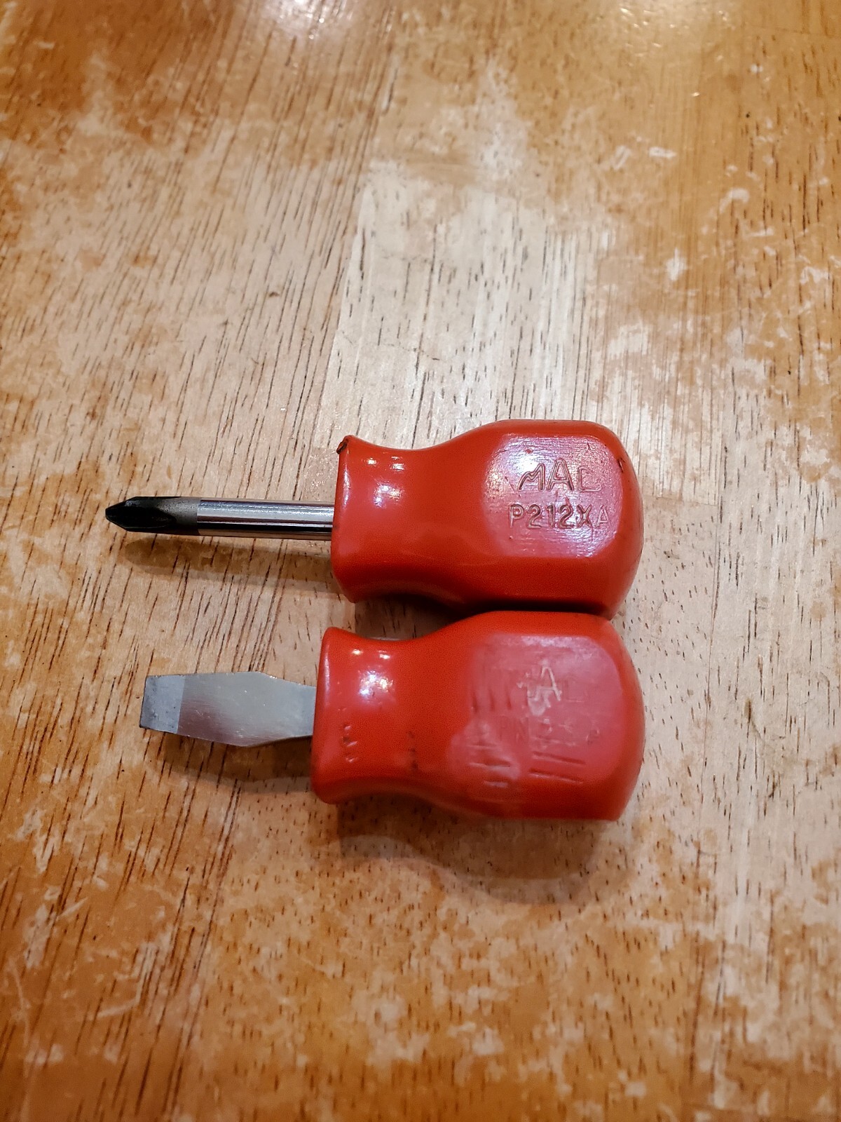 Mac Tools #2 Phillips Flat Head Midget Screwdrivers Red Hard Handle Lot Of 2