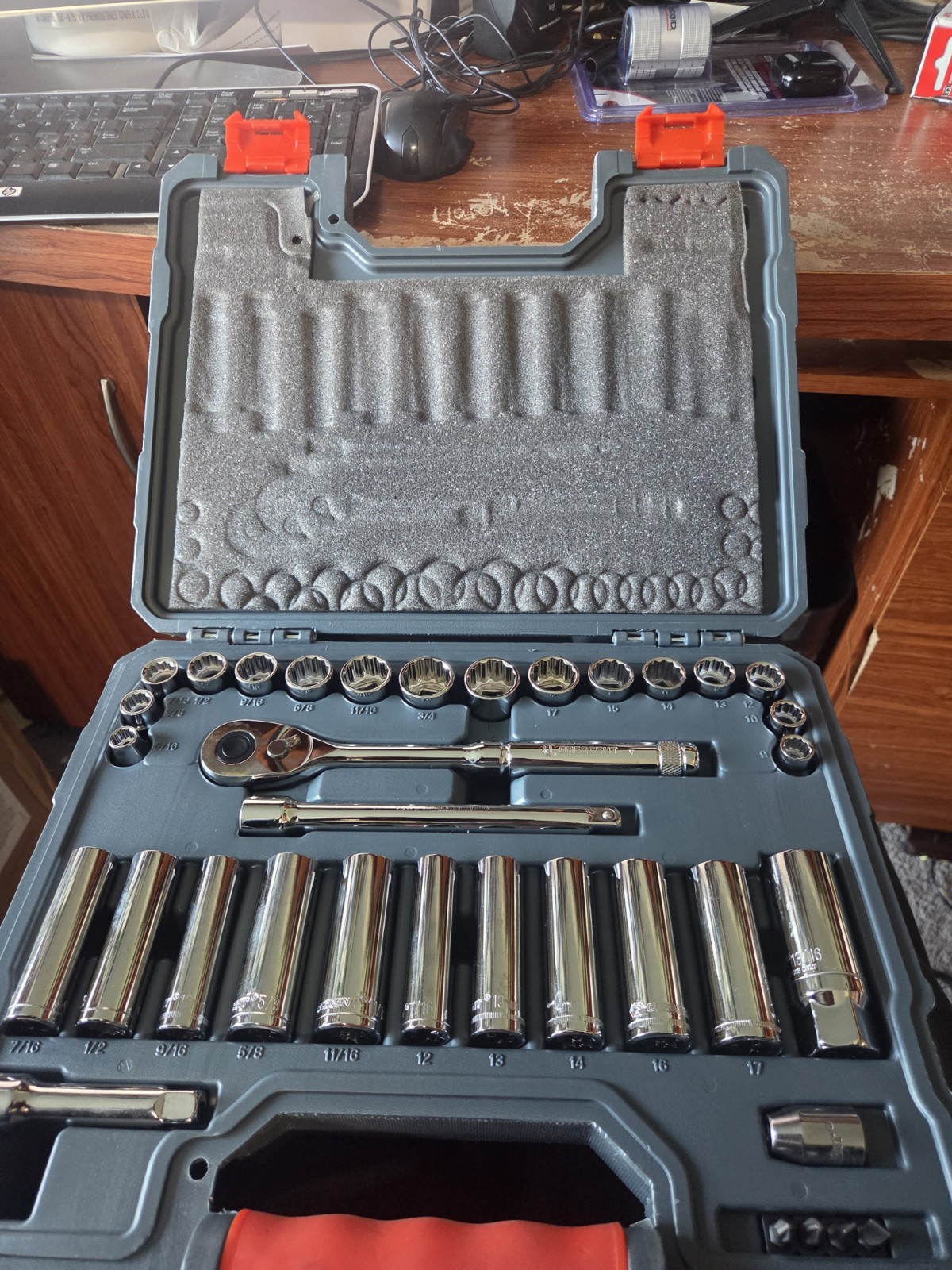 Crescent 3/8 in. drive SAE 6 and 12 Point Socket Wrench Set 35 pc. Open Box New