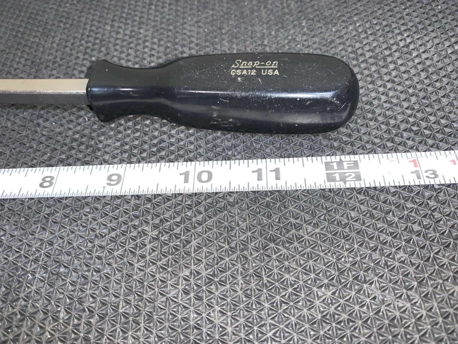 unused Carbon Scraper Snap On Tools CSA12C 12-7/8″ Black Hard Handle Rigid