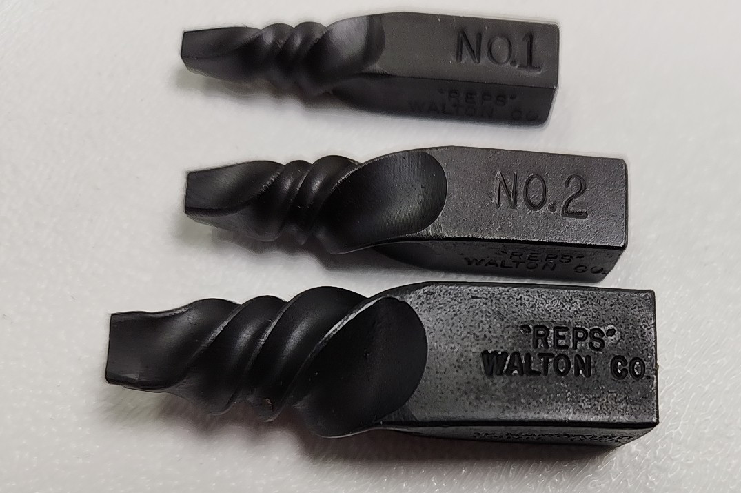 Walton Pipe Stud And Screw Extractors 3 Piece Set Reps #1, #2, #3 New Old Stock