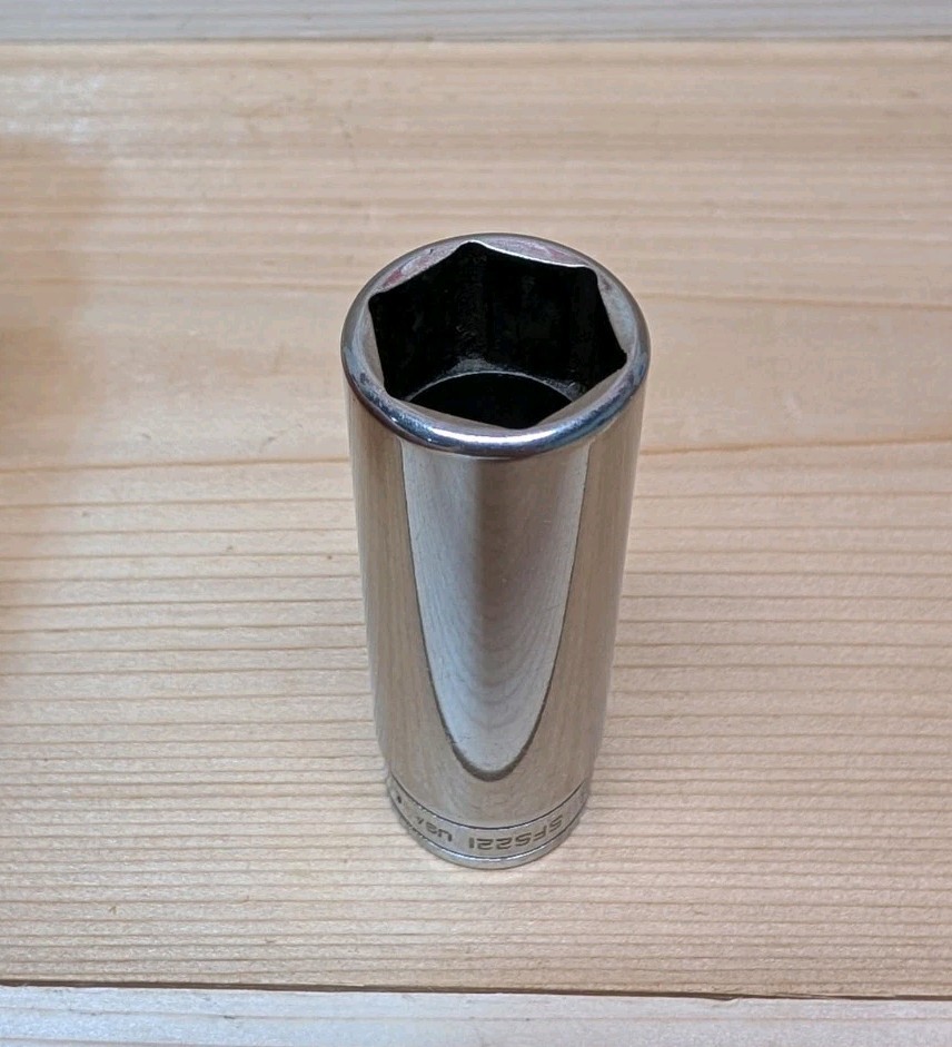 Snap-On SFS221 3/8″ Drive 11/16″ 6 Point Deep Socket Chrome Clean