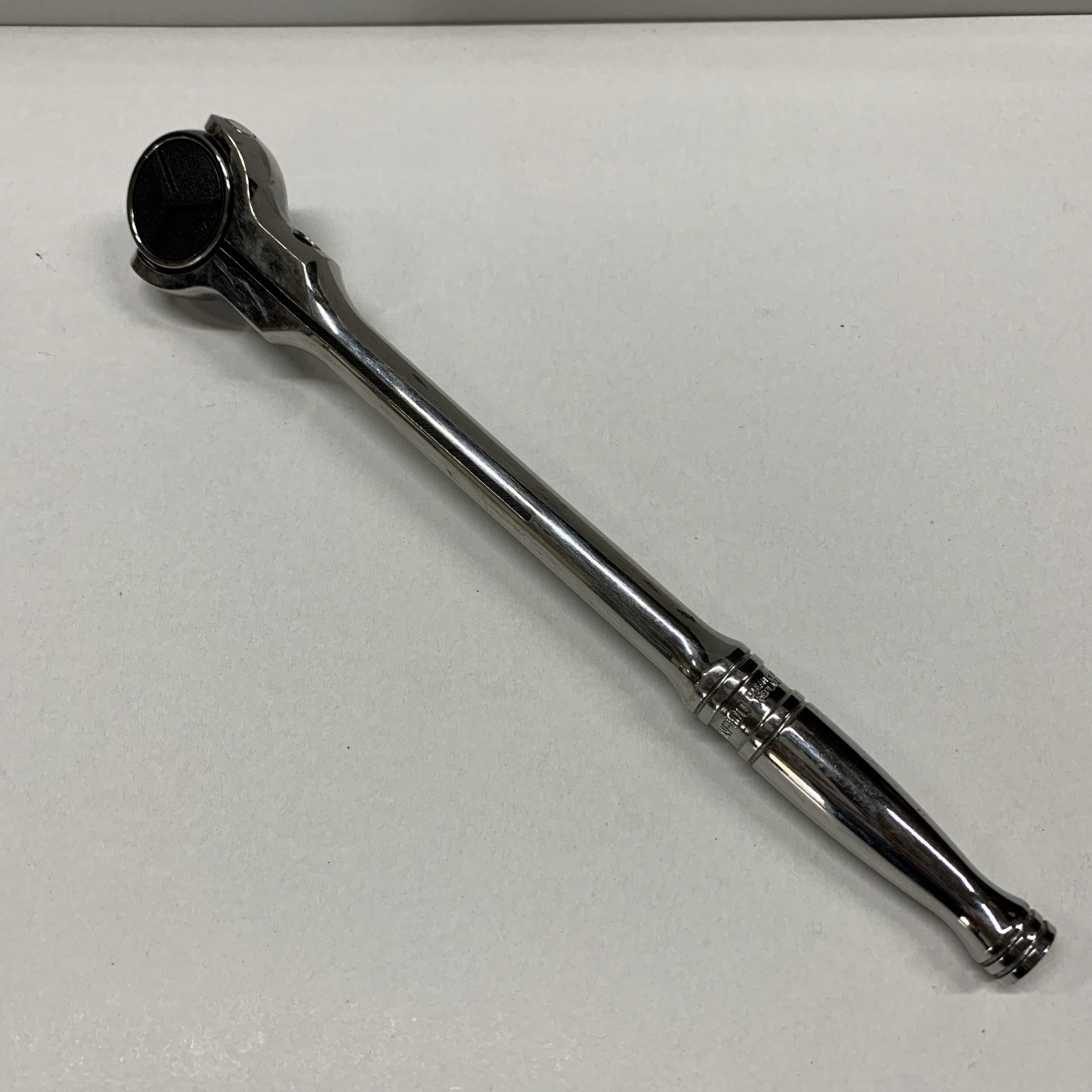 Snap On Tools FNF100 3/8″ Drive Standard Handle Round Head Swivel Ratchet NEW