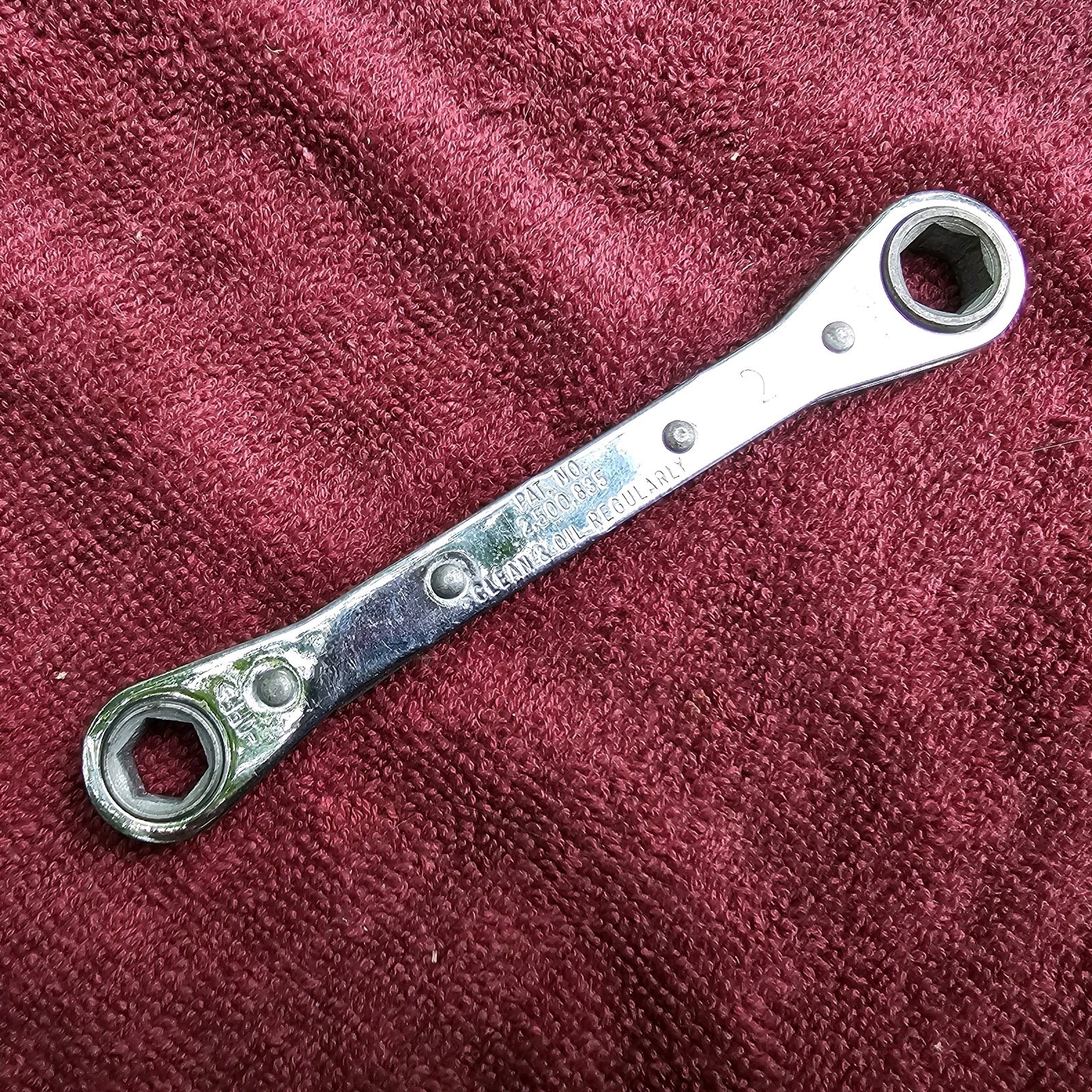 Unmarked 3/8» x 7/16» 6 Point Ratcheting Box End Wrench, USA