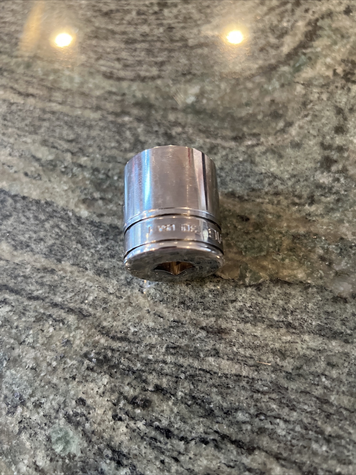 Snap-On f301 15/16″ 3/8 drive sae shallow 12 point socket