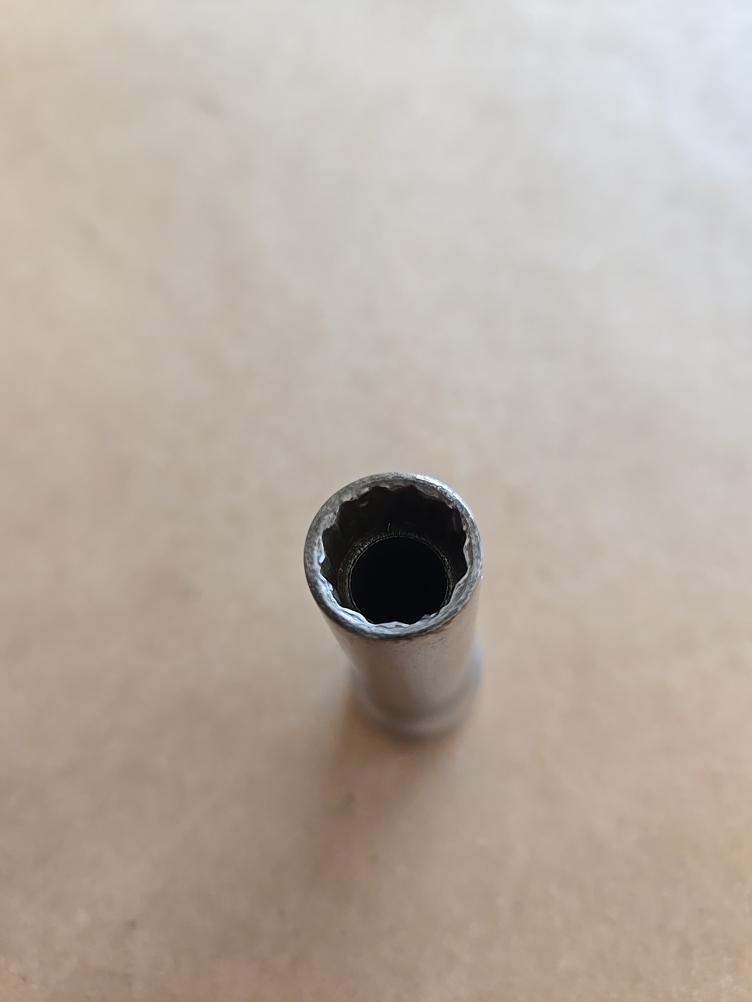 Snap On 3/8″ Drive 3/8″ 12PT SAE Deep Chrome Socket Worn SF121