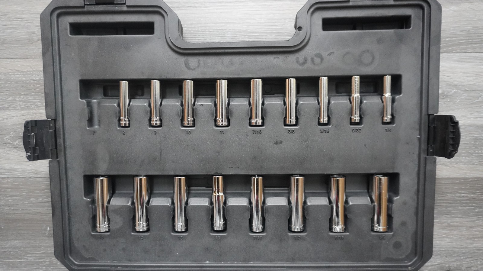 Complete Craftsman 34118 118pc Metric & SAE Socket Set 1/4″ 3/8″ 1/2″ Drive USA
