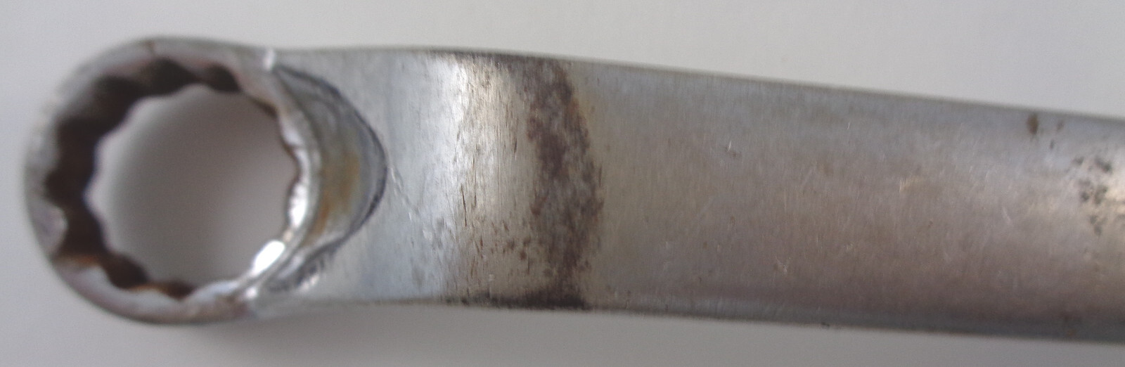 Snap-on USA XOM1618 metric 16mm x 18mm 12 point deep 60° offset box wrench 1991