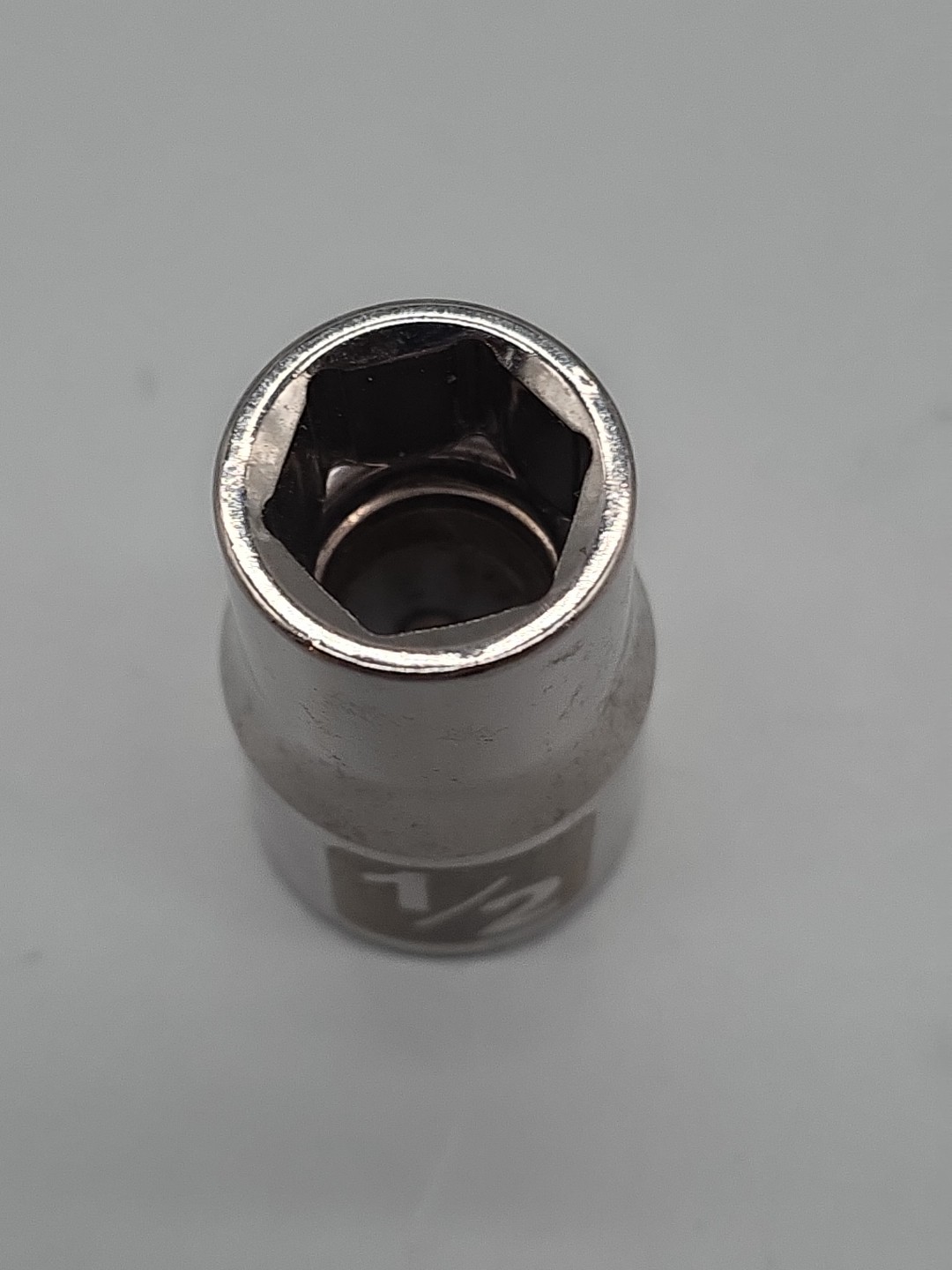 Craftsman Tools 1/2″ Drive Standard SAE Socket, 1/2″ 6pt #45885 USA