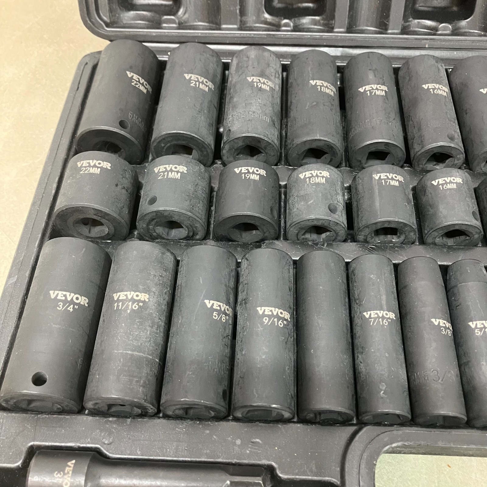 VEVOR Impact Socket Set 45PC Black 1/2″ Drive SAE & Metric Cr-V w/ Case