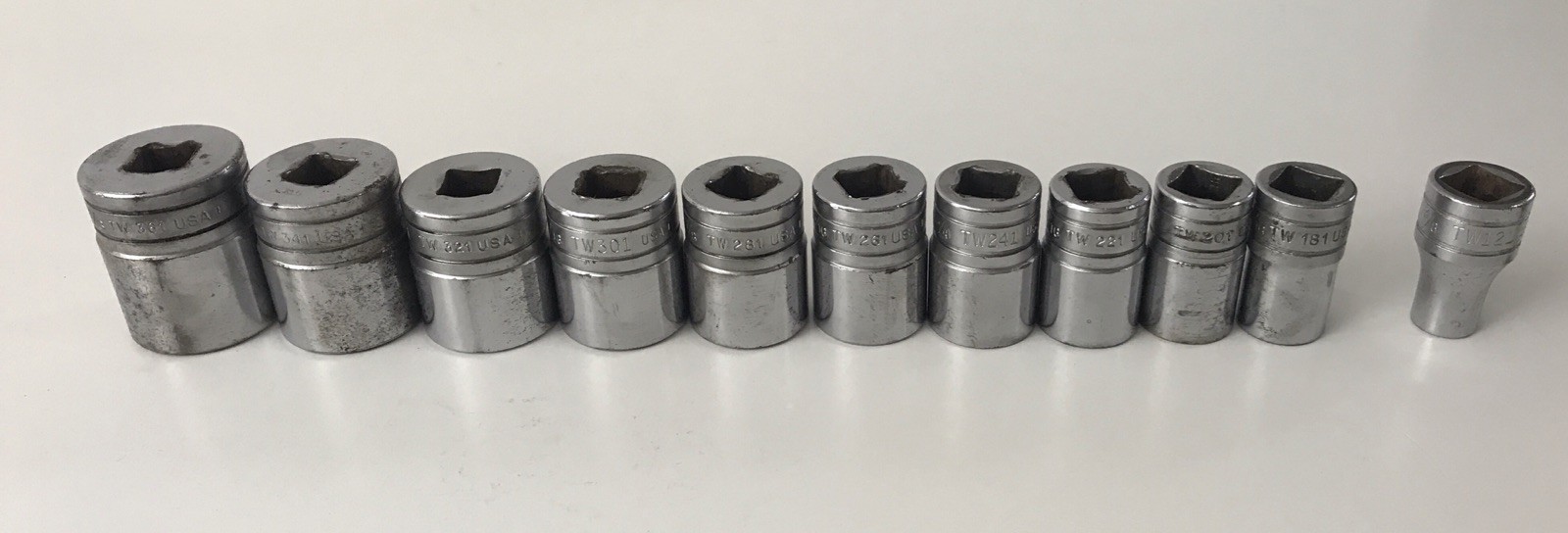Snap-On 11 Piece 1/2″ Drive 6 Point SAE Flank Socket Set TW121-TW361 3/8”-1 1/8”