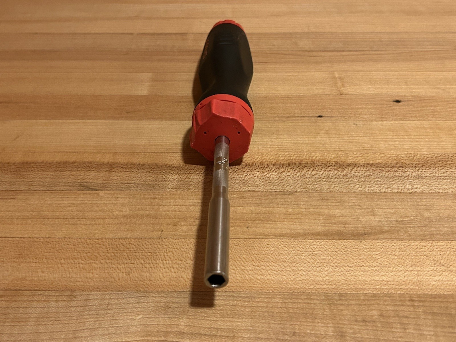 Snap-on Tools | SGDMRC44B Red Soft Grip Ratcheting Magnetic Screwdriver + Bits