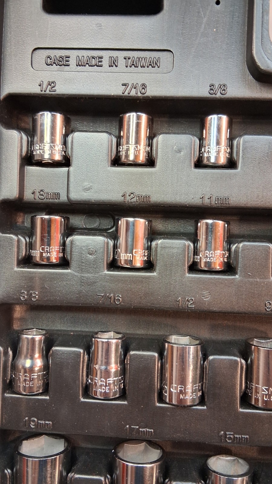 VTG CRAFTSMAN 82PC EE SERIES 1/4″,3/8″, & 1/2″ DRIVE METRIC/SAE SOCKET SET