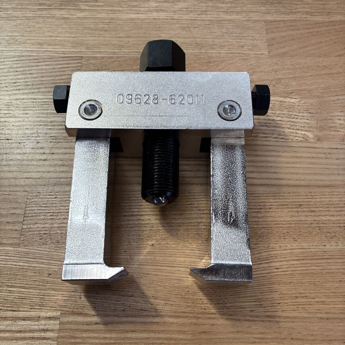 NEW Genuine TOYOTA Special Tool Ball Joint Puller Heavy Duty 09628-62011