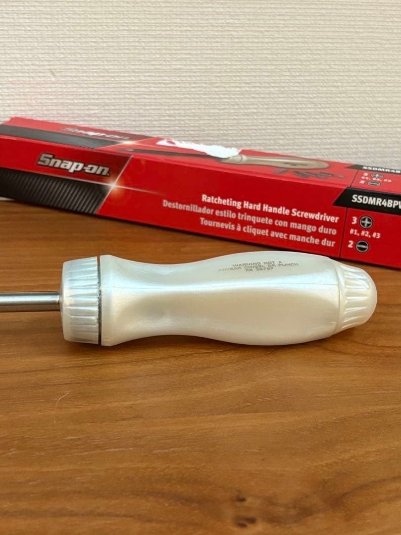 Snap-on SSDMR4BPW PEARL WHITE Hard Grip Ratcheting Screwdriver [Unused]