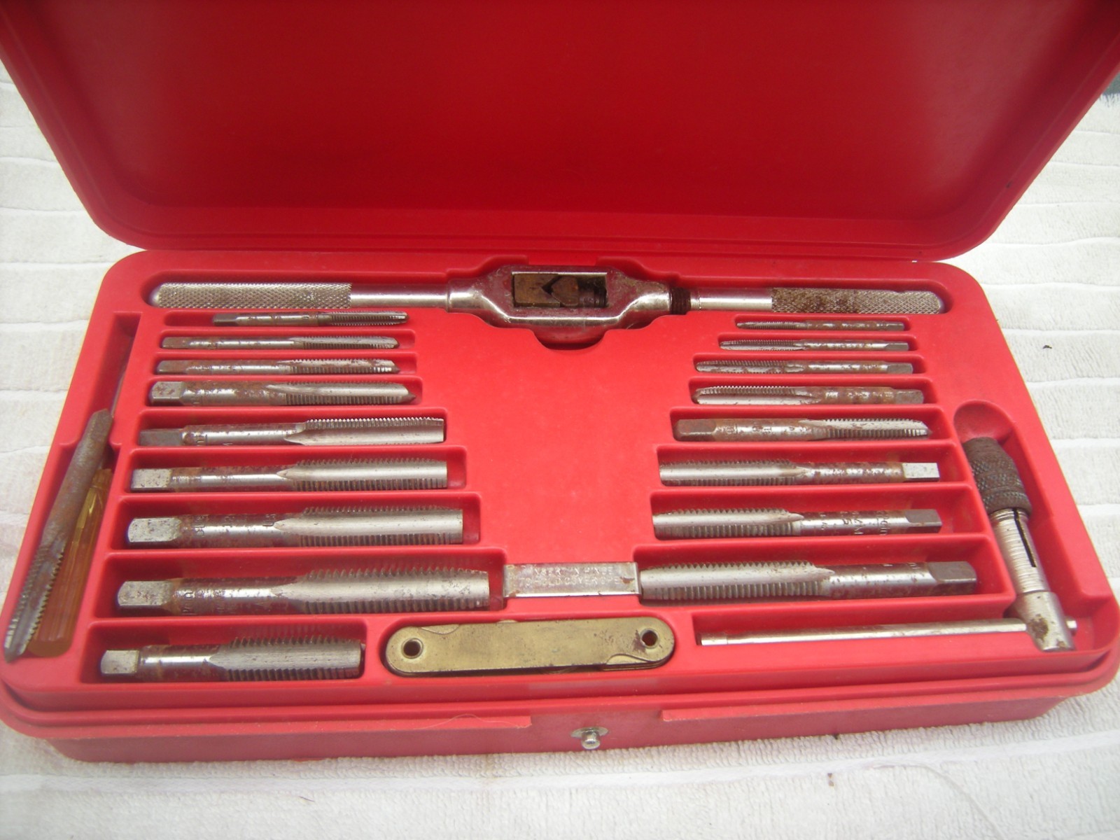 Blue-Point TDM-117 Metric TAP & DIE Set in Case by Snap On
