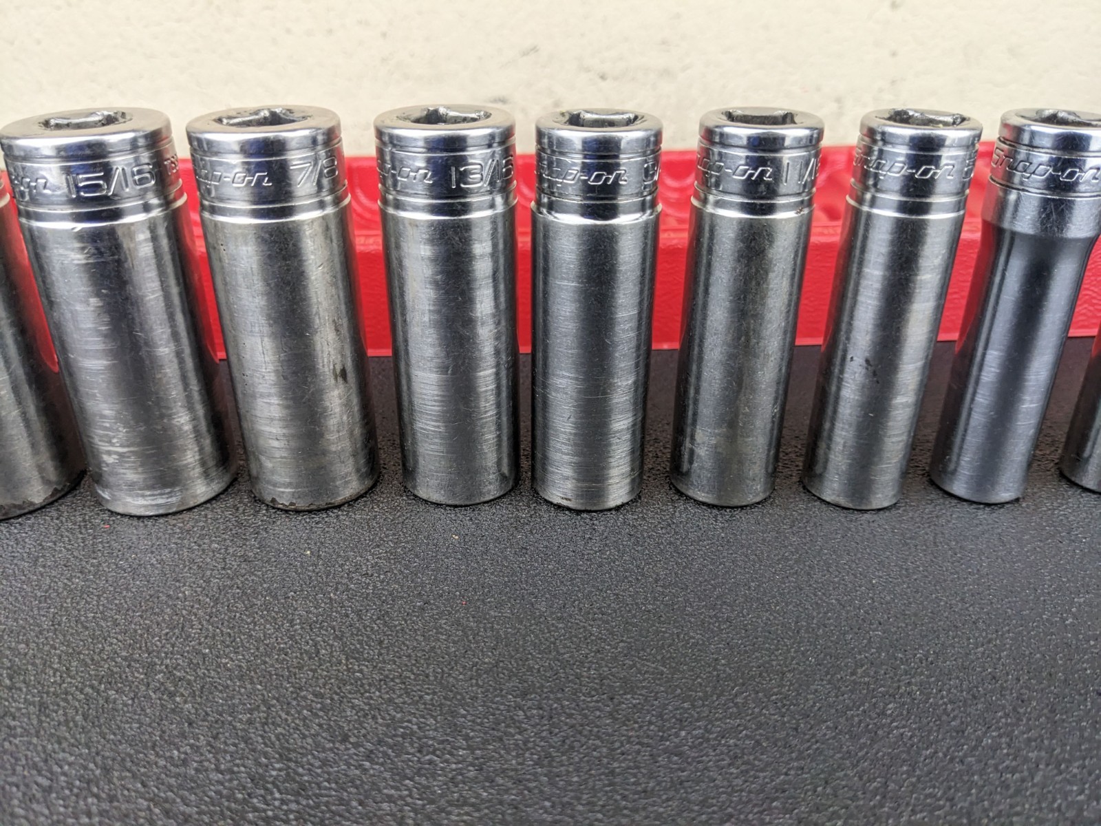#bo810 Snap-on Tools 1/2″ Drive 6 Point Deep Socket Set 3/8″ to 1-1/8″ 313TSYA