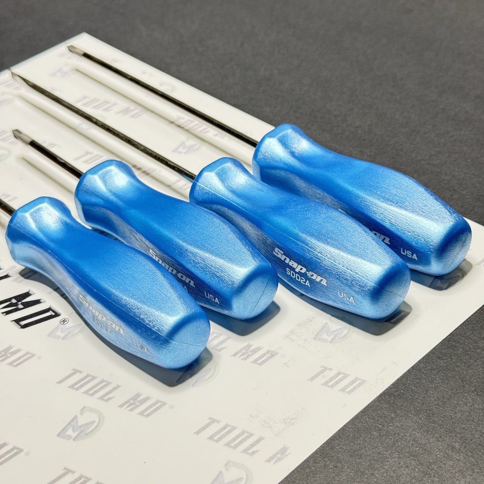 Snap-on Tools USA RARE Custom 4pc PEARL BLUE Hard Handle Cabinet Screwdriver Set