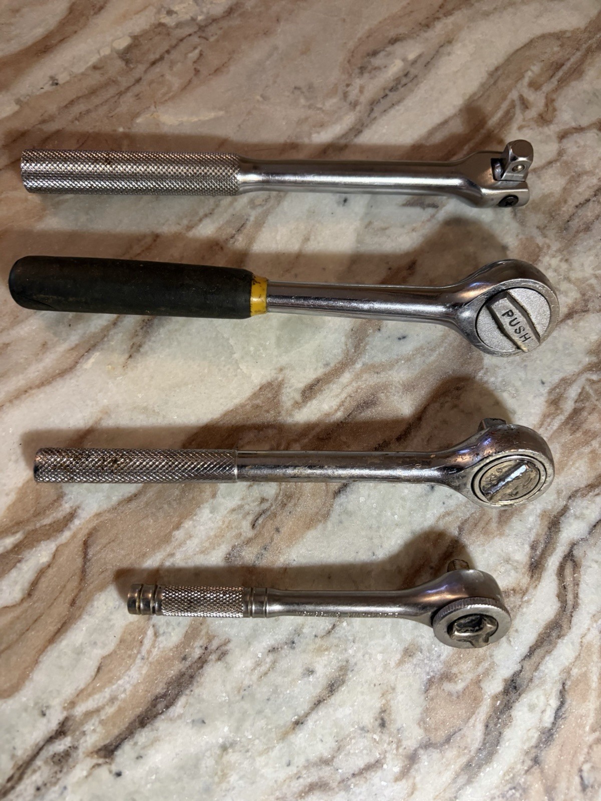 Mixed LOT of 4 Ratchets 3/8