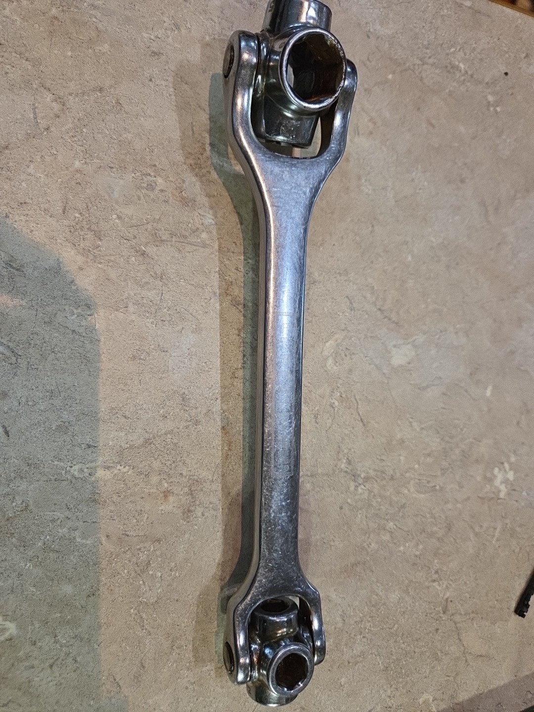 Craftsman 14277 8-in-1 Dog Bone Wrench SAE Swivel Head Socket Tool