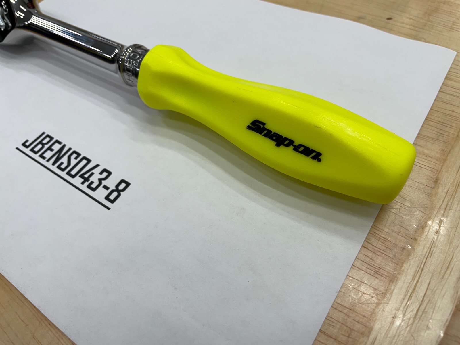 Snap-on Tools USA NEW HI-VIZ 1/2″ Drive Hard Grip Fixed Head Ratchet SHD80AHV