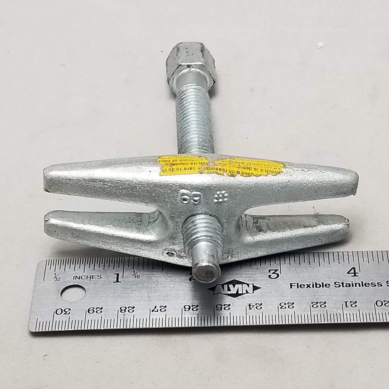 Henco 69 Universal Steering Wheel or Yoke Puller Tool Silver Made Japan