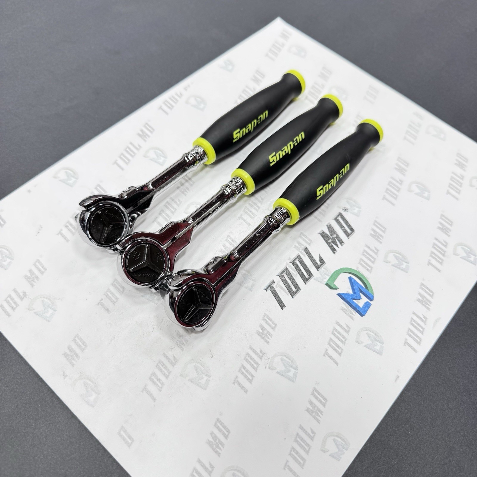 Snap-on Tools HI VIZ 3pc 1/4″ – 3/8 & Bit Drive Swivel Head Ratchet Set FHCNF72