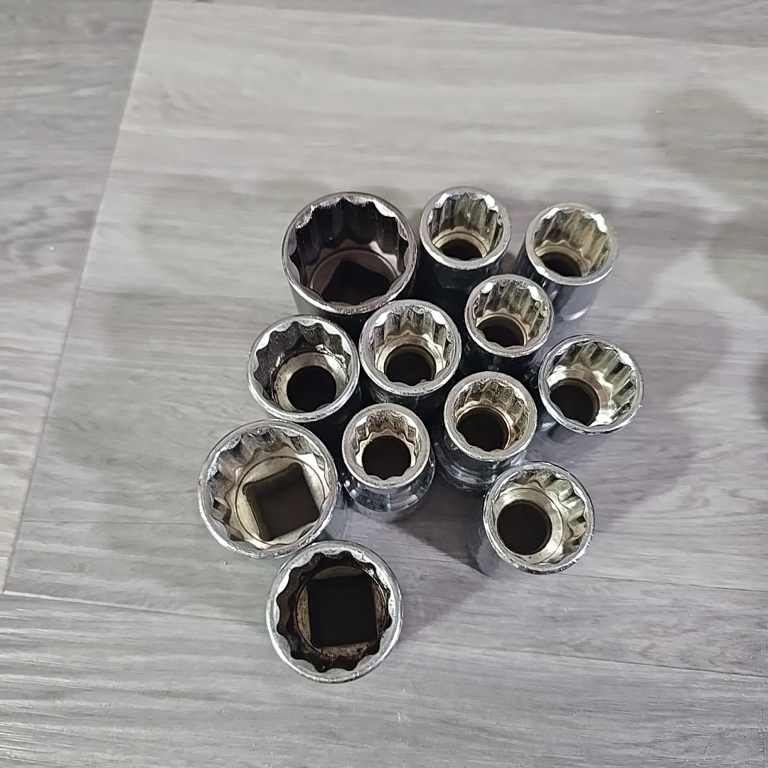 MISCELLANEOUS CRAFTSMAN SOCKETS Please See Photos For What Is Included