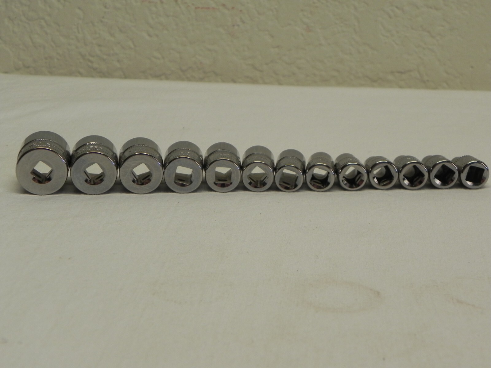 Snap-On 117TMM 17 Piece 1/4″ Drive 6 Point Metric Service Starter Set w/Holder