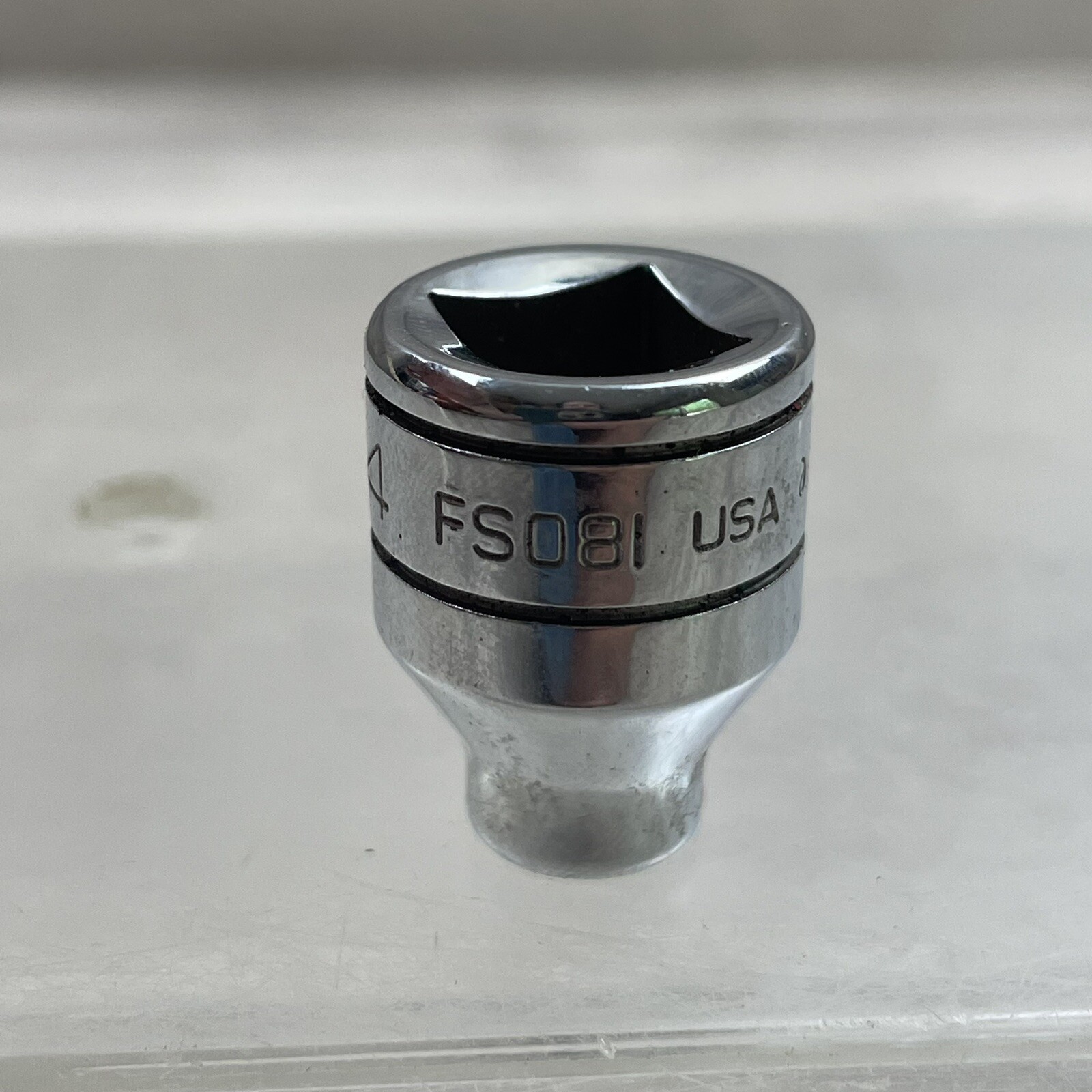 Snap-On (FS081) 3/8″ Drive 6-Point SAE 1/4″ Shallow Socket