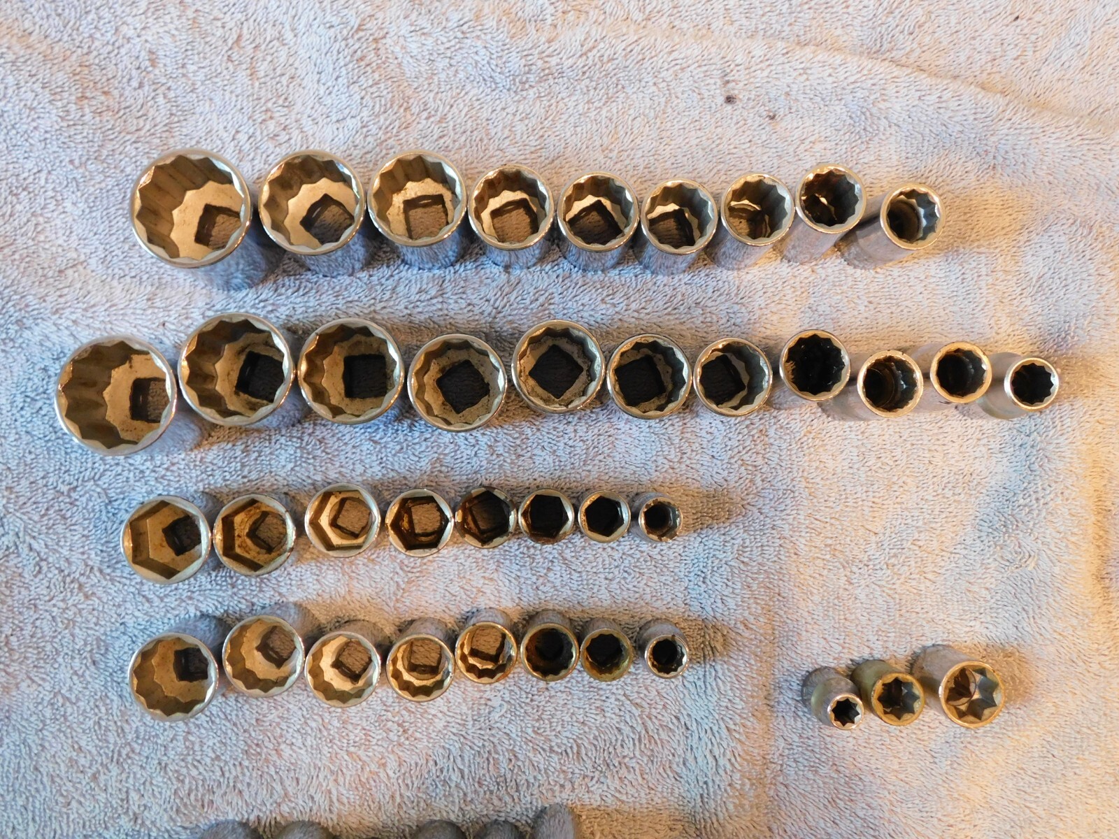 Craftsman 1/2″ & 3/8″ DR Socket Set Lot. 6pt 12pt deep shallow standard metric
