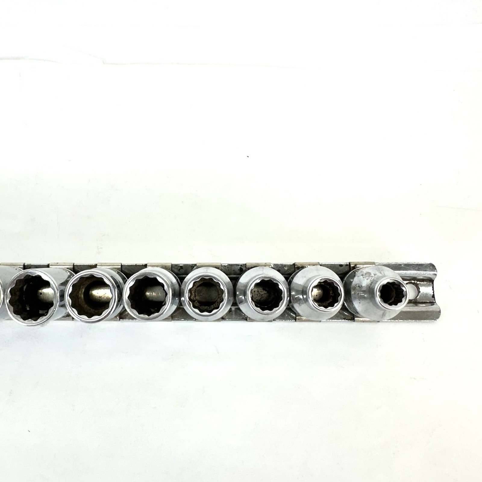 John Deere OEM 3/8-inch Drive 14 Piece Metric Socket Set 6mm-19mm